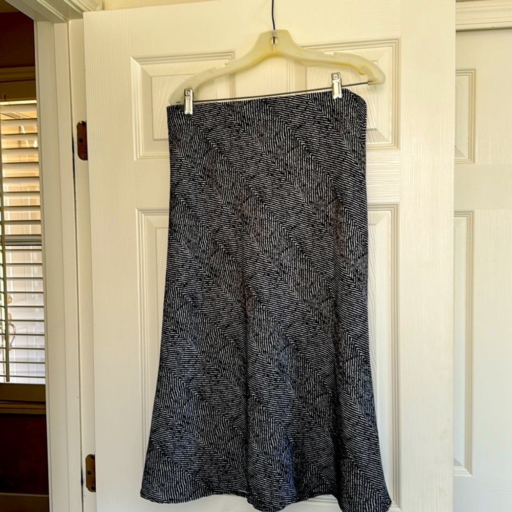 BLACK and WHITE Skirt. Elastic band